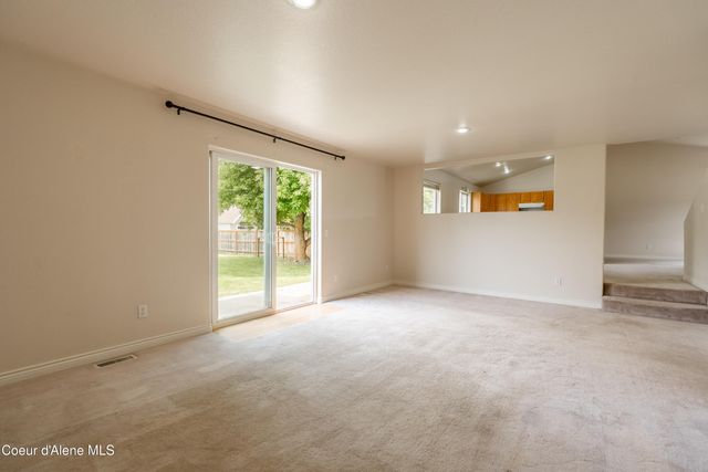 1721 Northshore Dr, Sandpoint, ID 83864