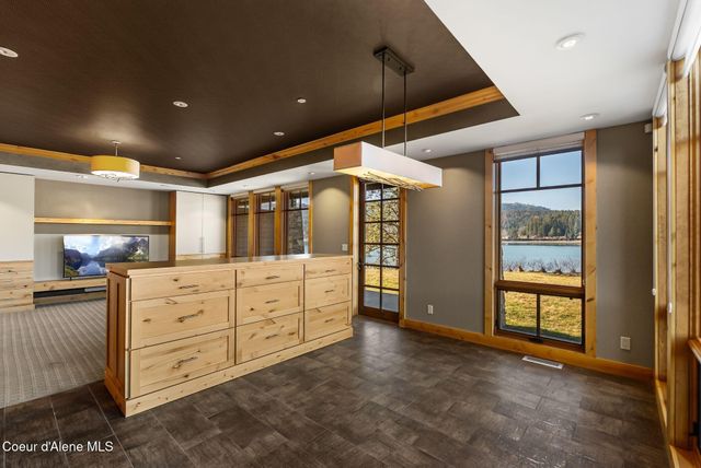 651 Dover Bay Parkway, 102, Dover, ID 83825