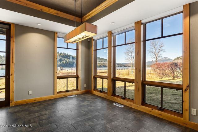 651 Dover Bay Parkway, 102, Dover, ID 83825