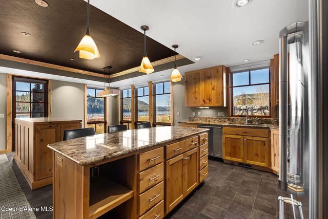 651 Dover Bay Parkway, 102, Dover, ID 83825