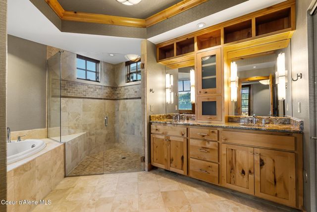 651 Dover Bay Parkway, 102, Dover, ID 83825