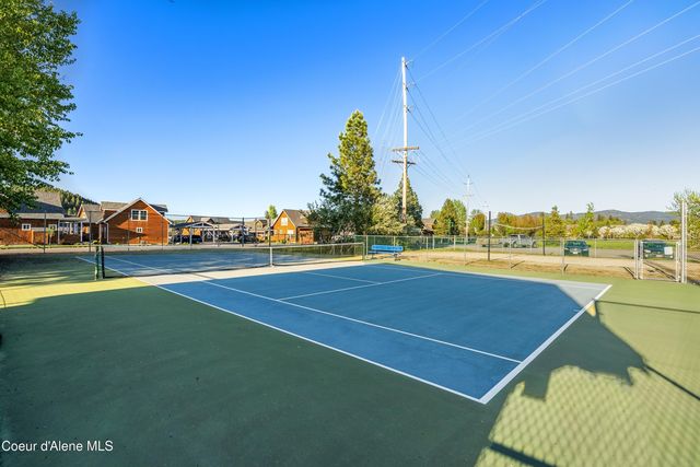 651 Dover Bay Parkway, 102, Dover, ID 83825