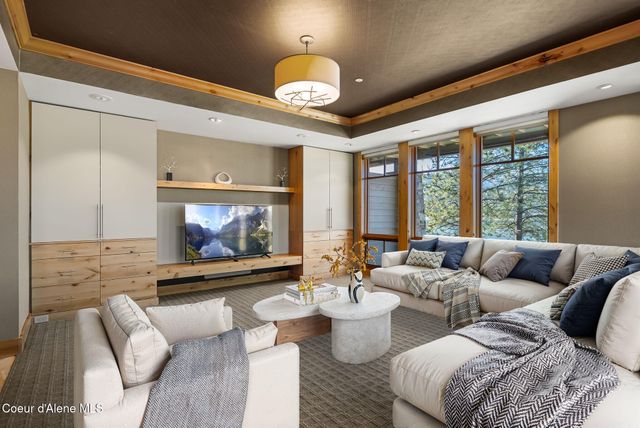 651 Dover Bay Parkway, 102, Dover, ID 83825