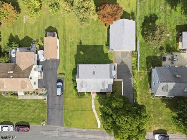 16 Sandra Ln, Randolph Twp., NJ 07869