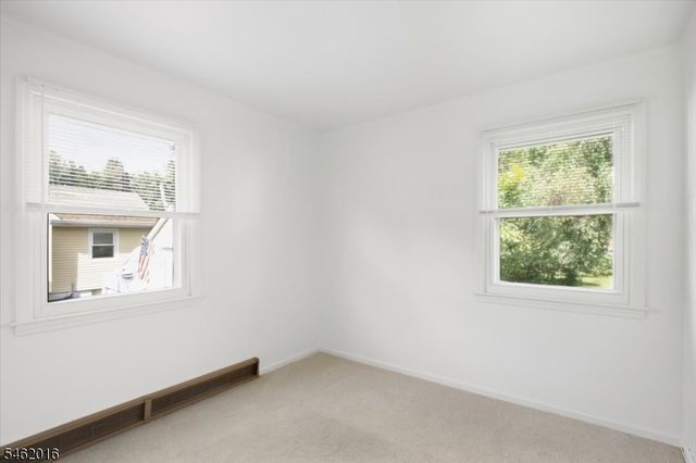 16 Sandra Ln, Randolph Twp., NJ 07869