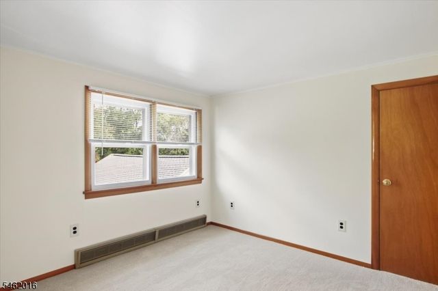 16 Sandra Ln, Randolph Twp., NJ 07869