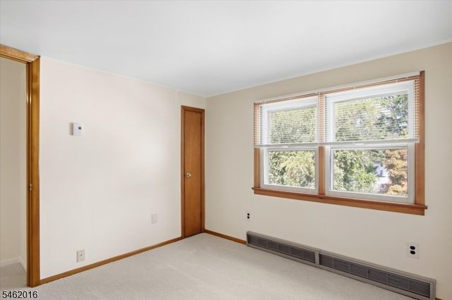 16 Sandra Ln, Randolph Twp., NJ 07869