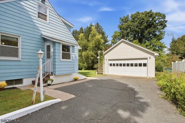 16 Sandra Ln, Randolph Twp., NJ 07869
