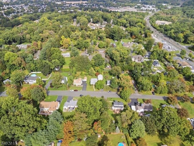 16 Sandra Ln, Randolph Twp., NJ 07869