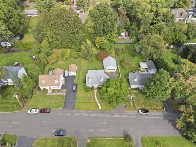 16 Sandra Ln, Randolph Twp., NJ 07869
