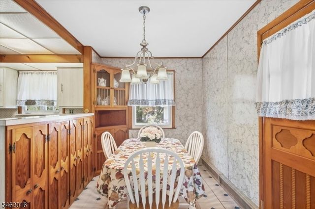 16 Sandra Ln, Randolph Twp., NJ 07869