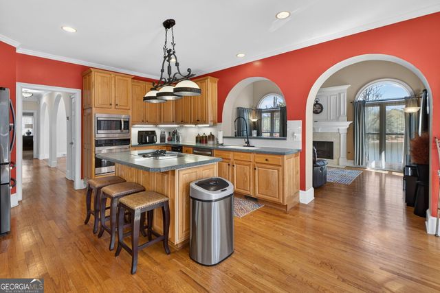 1009 Lyndhurst Way SE, Conyers, GA 30013
