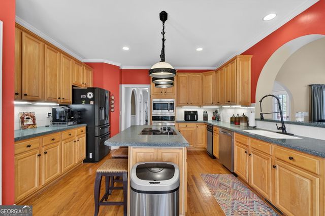 1009 Lyndhurst Way SE, Conyers, GA 30013