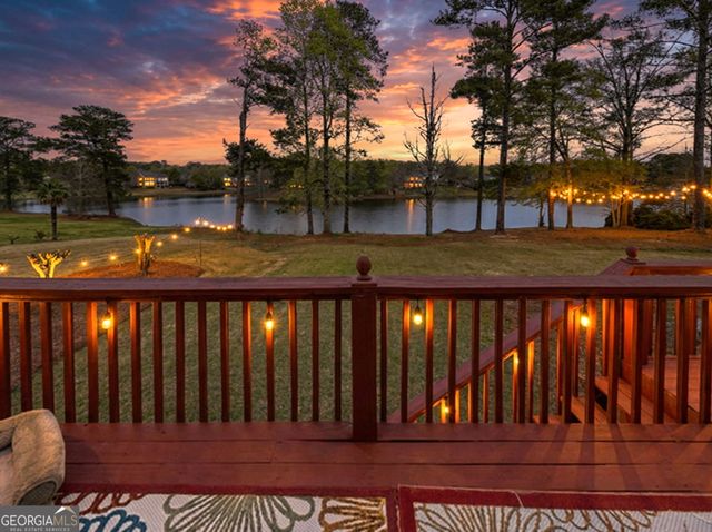 1009 Lyndhurst Way SE, Conyers, GA 30013
