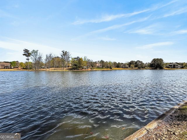 1009 Lyndhurst Way SE, Conyers, GA 30013