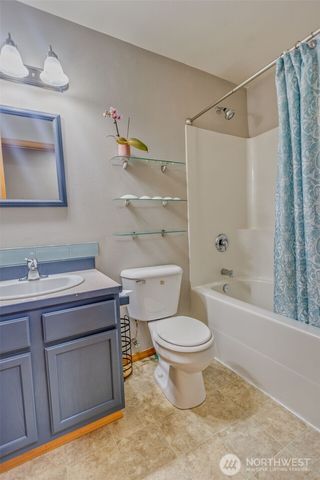 858 Willow Court SW, Ocean Shores, WA 98569