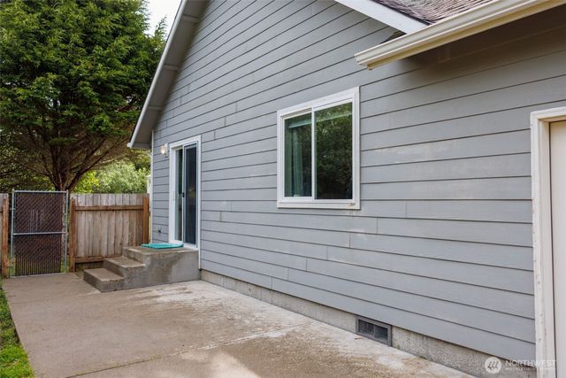 858 Willow Court SW, Ocean Shores, WA 98569