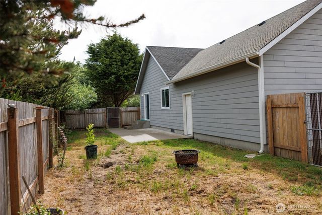 858 Willow Court SW, Ocean Shores, WA 98569