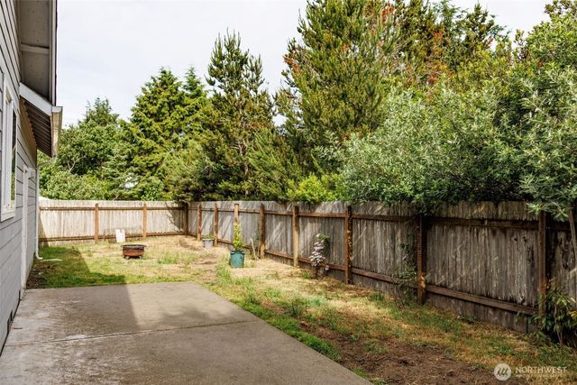 858 Willow Court SW, Ocean Shores, WA 98569