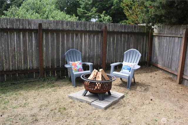 858 Willow Court SW, Ocean Shores, WA 98569