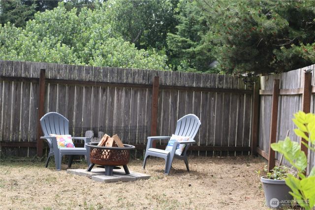 858 Willow Court SW, Ocean Shores, WA 98569