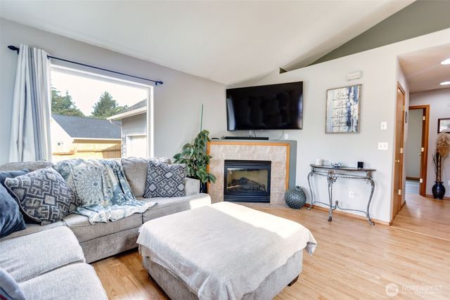 858 Willow Court SW, Ocean Shores, WA 98569