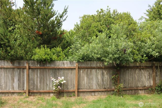 858 Willow Court SW, Ocean Shores, WA 98569