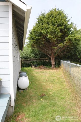 858 Willow Court SW, Ocean Shores, WA 98569