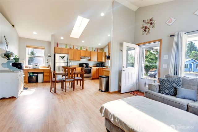 858 Willow Court SW, Ocean Shores, WA 98569