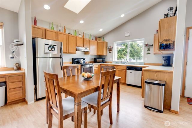 858 Willow Court SW, Ocean Shores, WA 98569