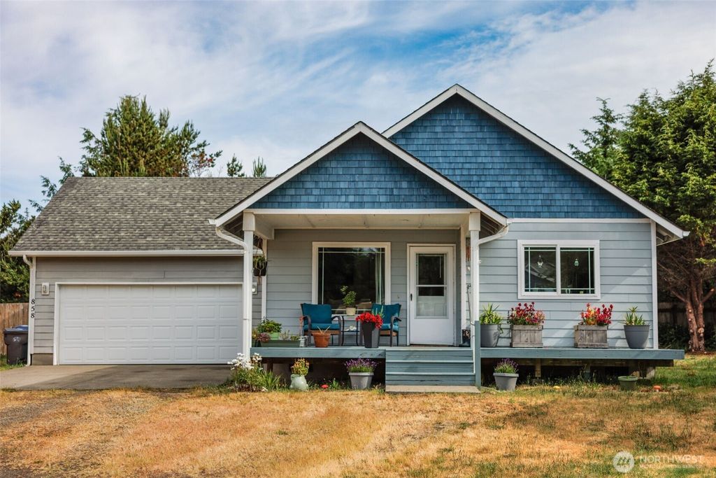 858 Willow Court SW, Ocean Shores, WA 98569