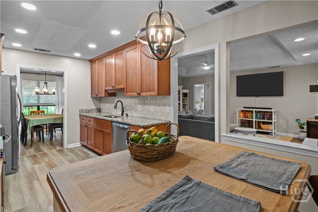 Image 16 of property listing at 8 Bristlecone Court, Savannah, GA 31419