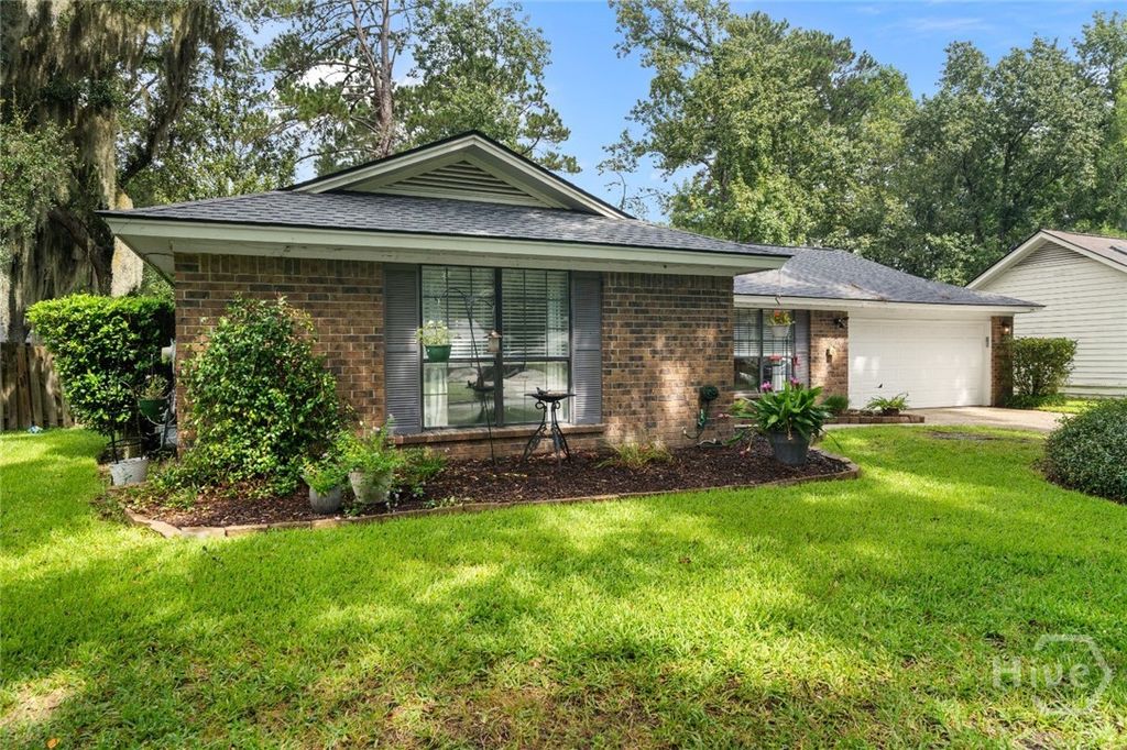 Image 2 of property listing at 8 Bristlecone Court, Savannah, GA 31419