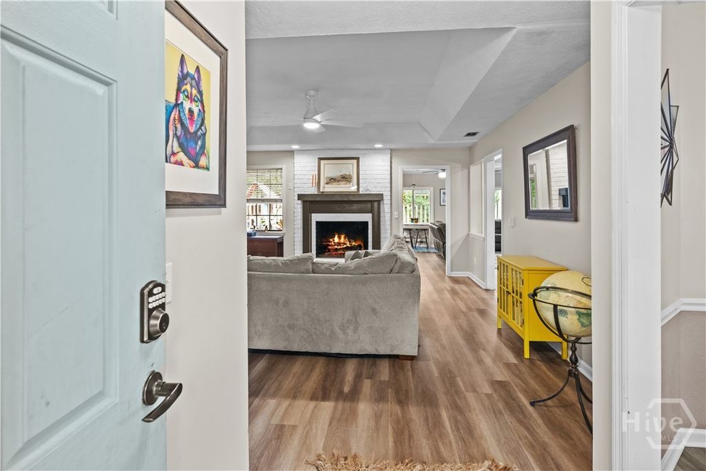 Image 3 of property listing at 8 Bristlecone Court, Savannah, GA 31419