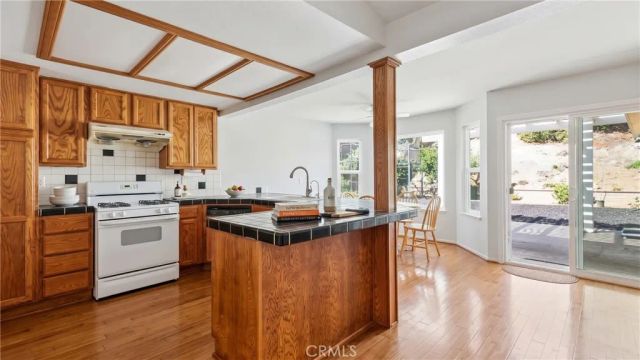 5 Sagebrush, Pomona, CA 91766