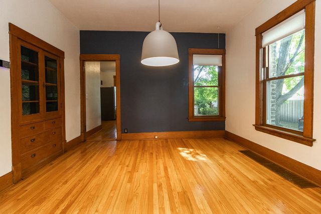 119 Isabel Street E, Saint Paul, MN 55107