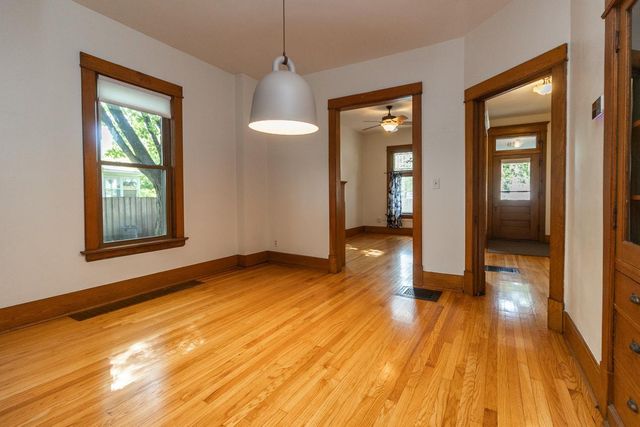 119 Isabel Street E, Saint Paul, MN 55107