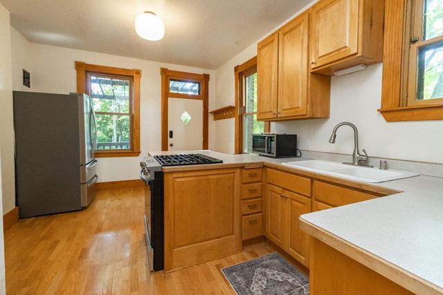 119 Isabel Street E, Saint Paul, MN 55107