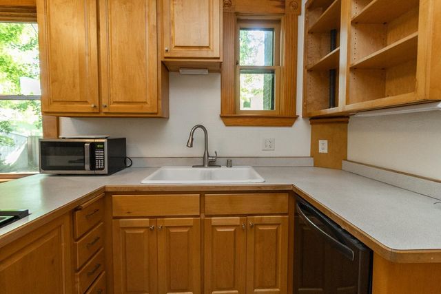 119 Isabel Street E, Saint Paul, MN 55107