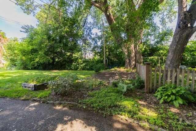 119 Isabel Street E, Saint Paul, MN 55107