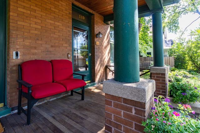 119 Isabel Street E, Saint Paul, MN 55107