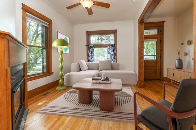 119 Isabel Street E, Saint Paul, MN 55107