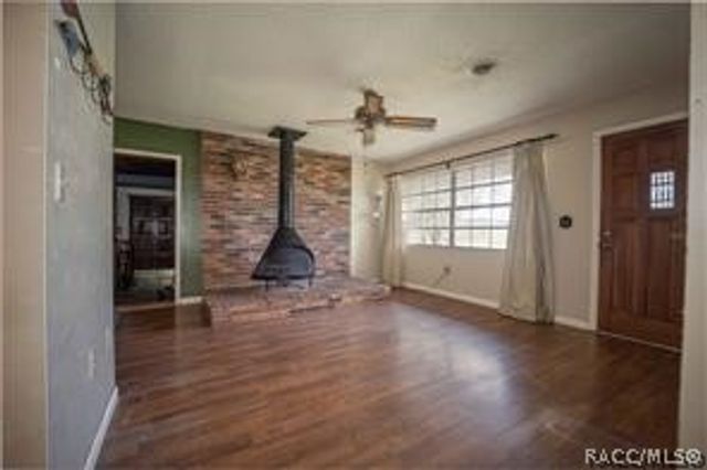 9701 E Warm Springs Avenue, Coleman, FL 33521