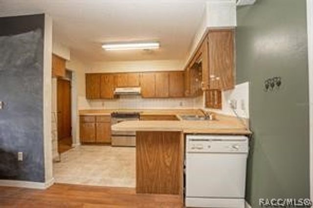 9701 E Warm Springs Avenue, Coleman, FL 33521