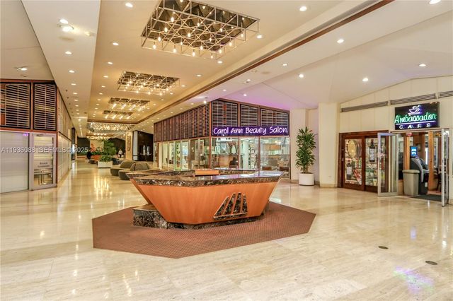 825 Brickell Bay Dr 3CL32, Miami, FL 33131