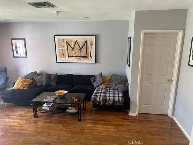8956 Swinton Avenue, Los Angeles, CA 91343