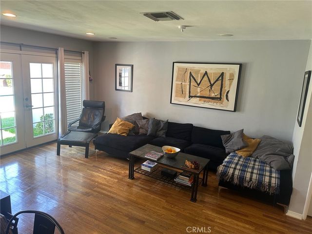 8956 Swinton Avenue, Los Angeles, CA 91343