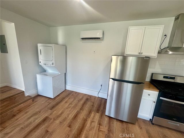 8956 Swinton Avenue, Los Angeles, CA 91343