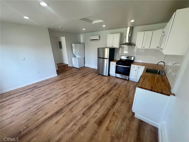8956 Swinton Avenue, Los Angeles, CA 91343