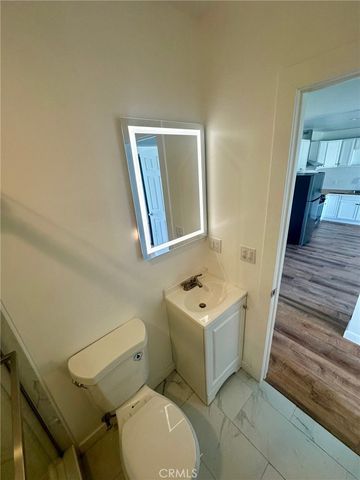 8956 Swinton Avenue, Los Angeles, CA 91343